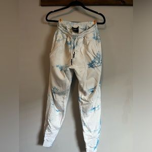 YoungLA sweats